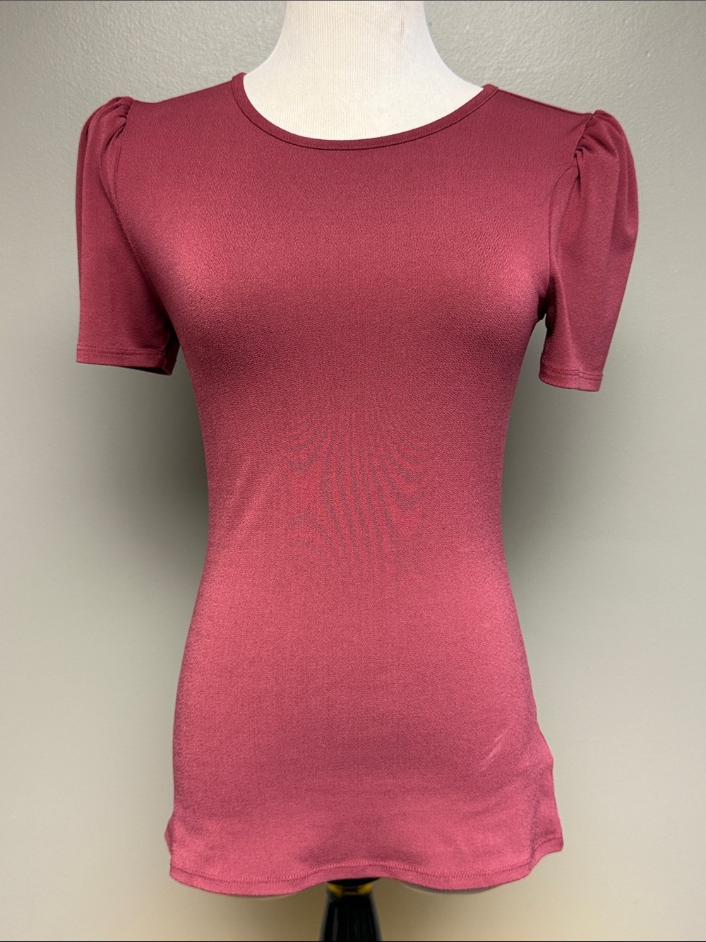 Express Women’s Burgundy Puff Sleeve Fitted Top Size Small